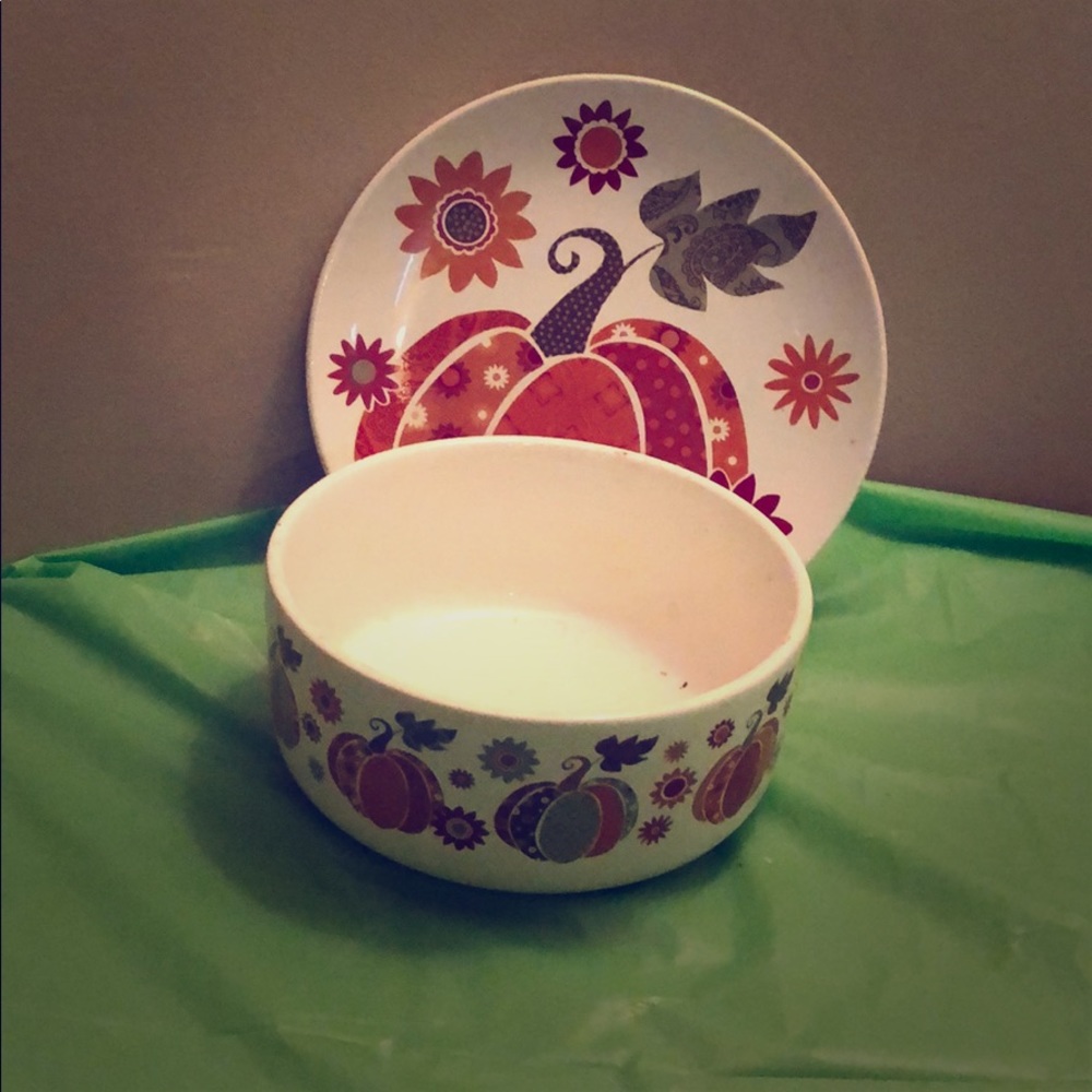 Pumpkin Decorated Glass Bowl and Plate Set